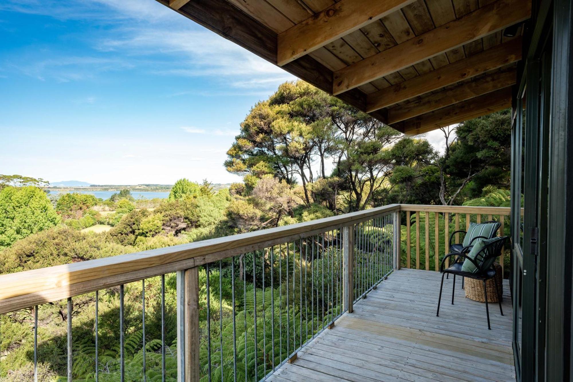 Tui & Nikau Cabins Манґафаі Номер фото